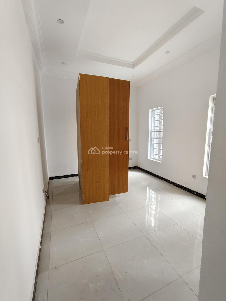 Sharp and Standard 3 Bedrooms Apartment, After Lbs Sangotedo, Ajah, Lagos, Flat / Apartment for Rent