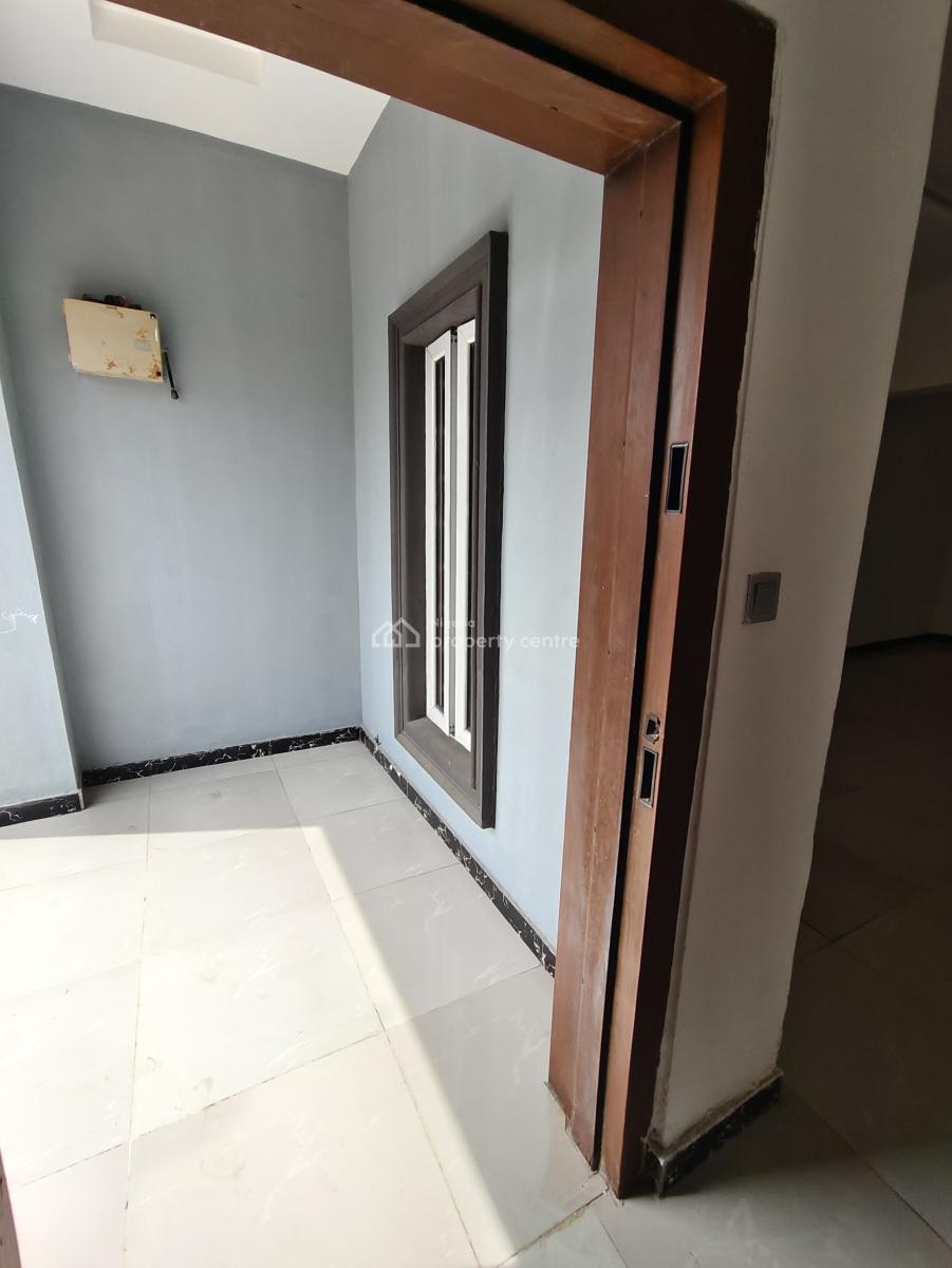 Sharp and Standard 3 Bedrooms Apartment, After Lbs Sangotedo, Ajah, Lagos, Flat / Apartment for Rent