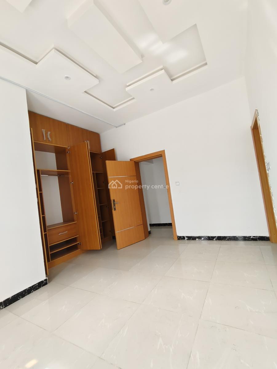 Sharp and Standard 3 Bedrooms Apartment, After Lbs Sangotedo, Ajah, Lagos, Flat / Apartment for Rent