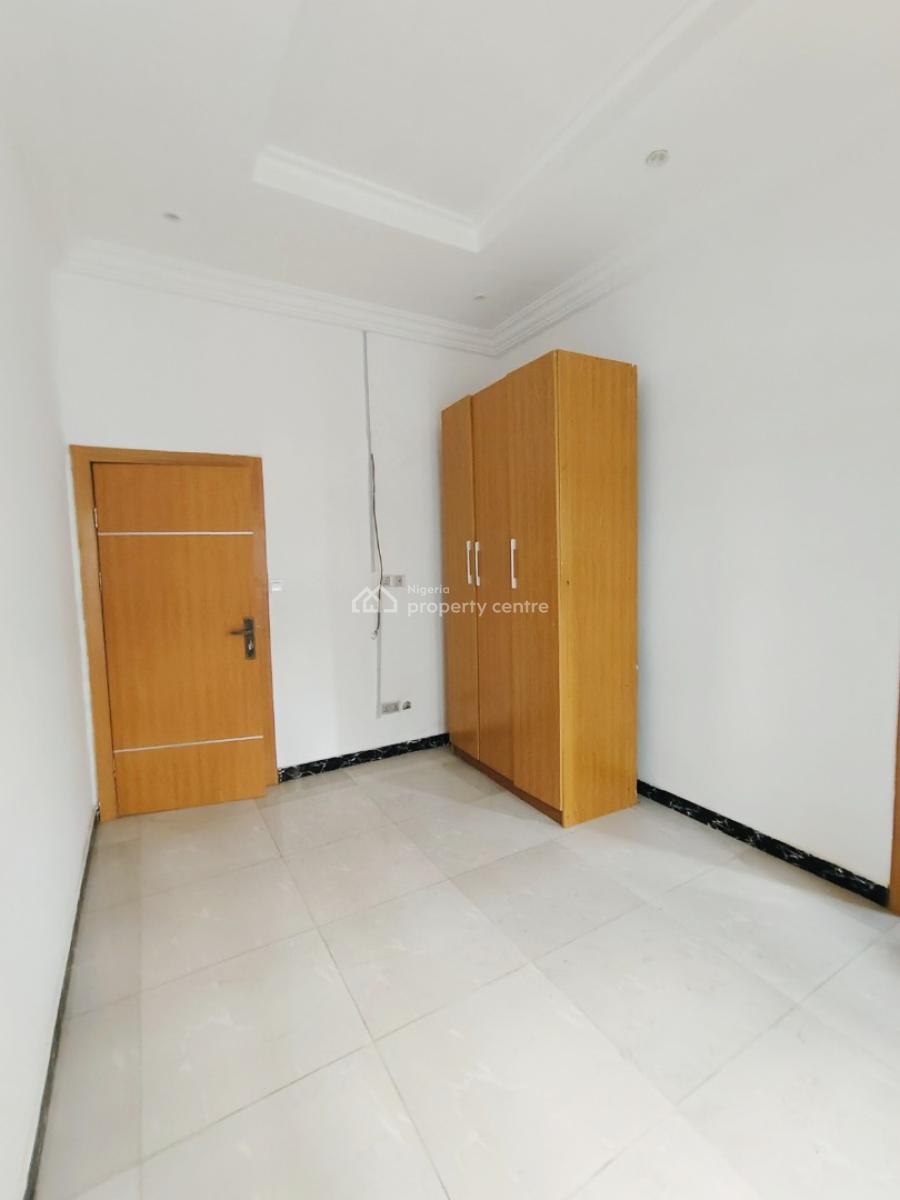 Sharp and Standard 3 Bedrooms Apartment, After Lbs Sangotedo, Ajah, Lagos, Flat / Apartment for Rent