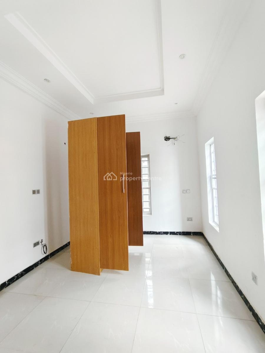 Sharp and Standard 3 Bedrooms Apartment, After Lbs Sangotedo, Ajah, Lagos, Flat / Apartment for Rent