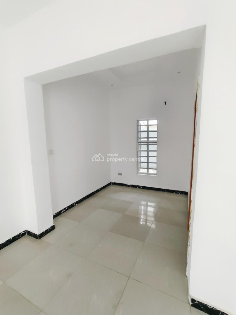 Sharp and Standard 3 Bedrooms Apartment, After Lbs Sangotedo, Ajah, Lagos, Flat / Apartment for Rent
