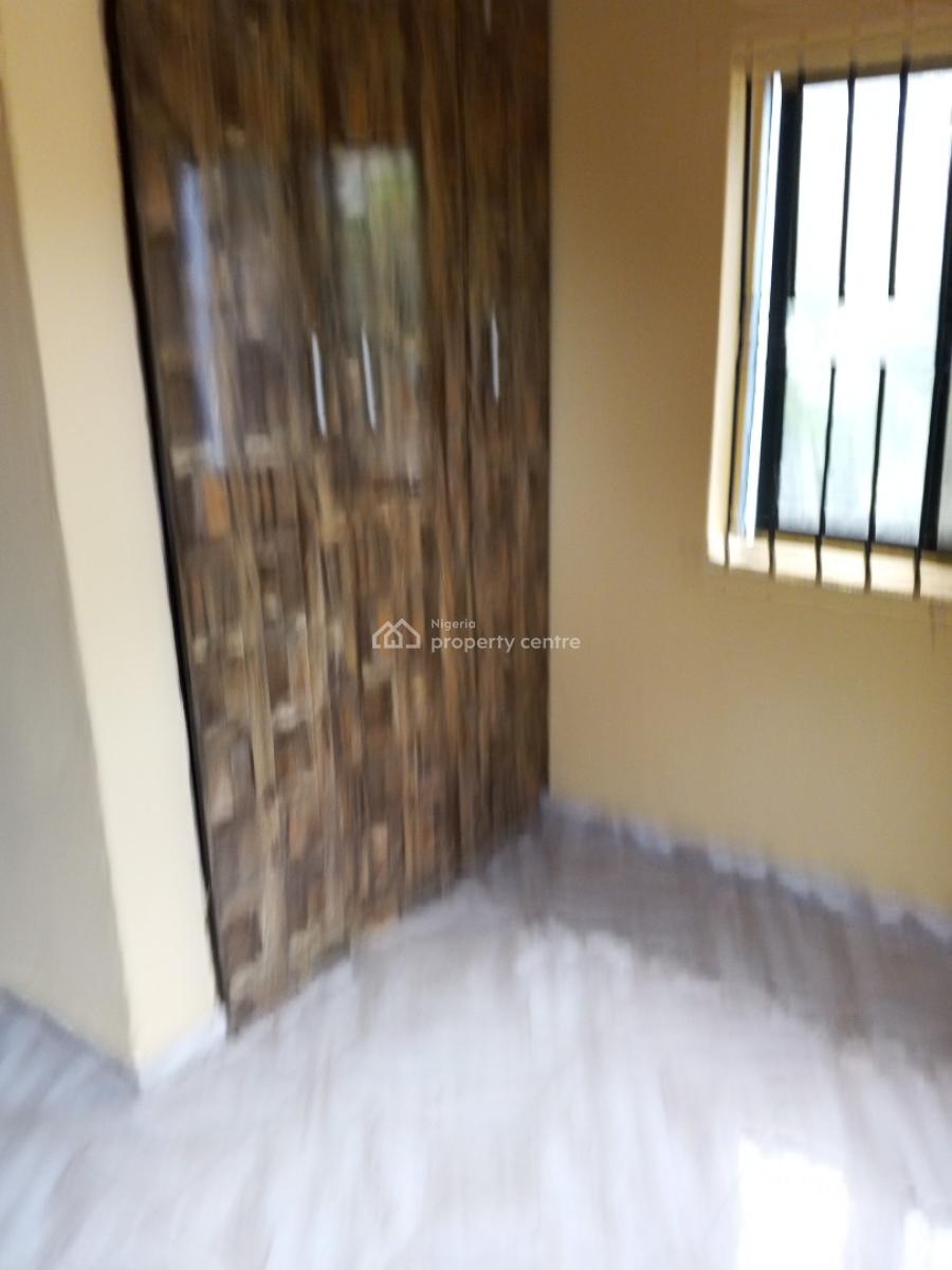 Clean 2 Bedroom, Hotel Bus Stop Bucknor Estate Jakande Axis., Isolo, Lagos, Flat / Apartment for Rent