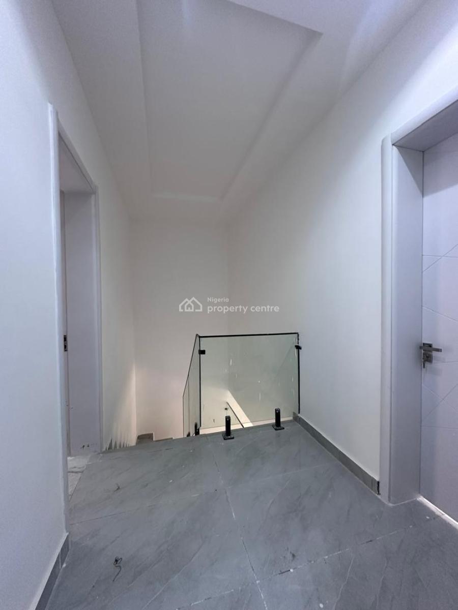 Compatible 3 Bed  Terrace & Maisonette, Lekki Phase 1, Lekki, Lagos, Terraced Duplex for Sale