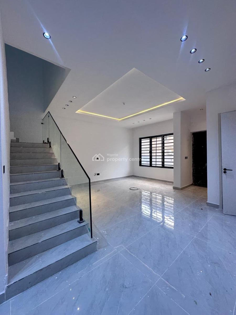 Compatible 3 Bed  Terrace & Maisonette, Lekki Phase 1, Lekki, Lagos, Terraced Duplex for Sale