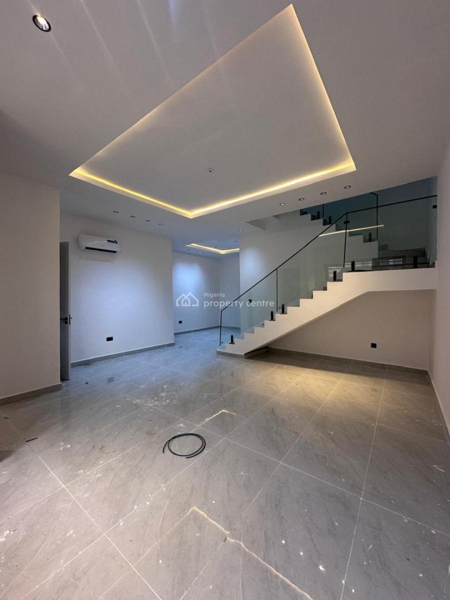 Compatible 3 Bed  Terrace & Maisonette, Lekki Phase 1, Lekki, Lagos, Terraced Duplex for Sale
