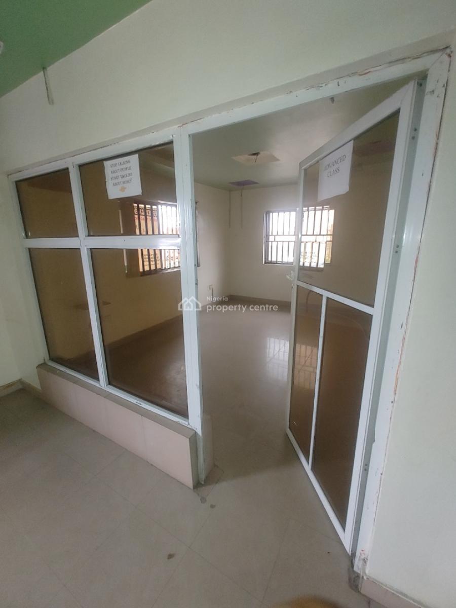 Spacious Shop Along Express Way. with 2 Toilet and 4 Rooms, Ogidan, Sangotedo, Ajah, Lagos, Shop for Rent