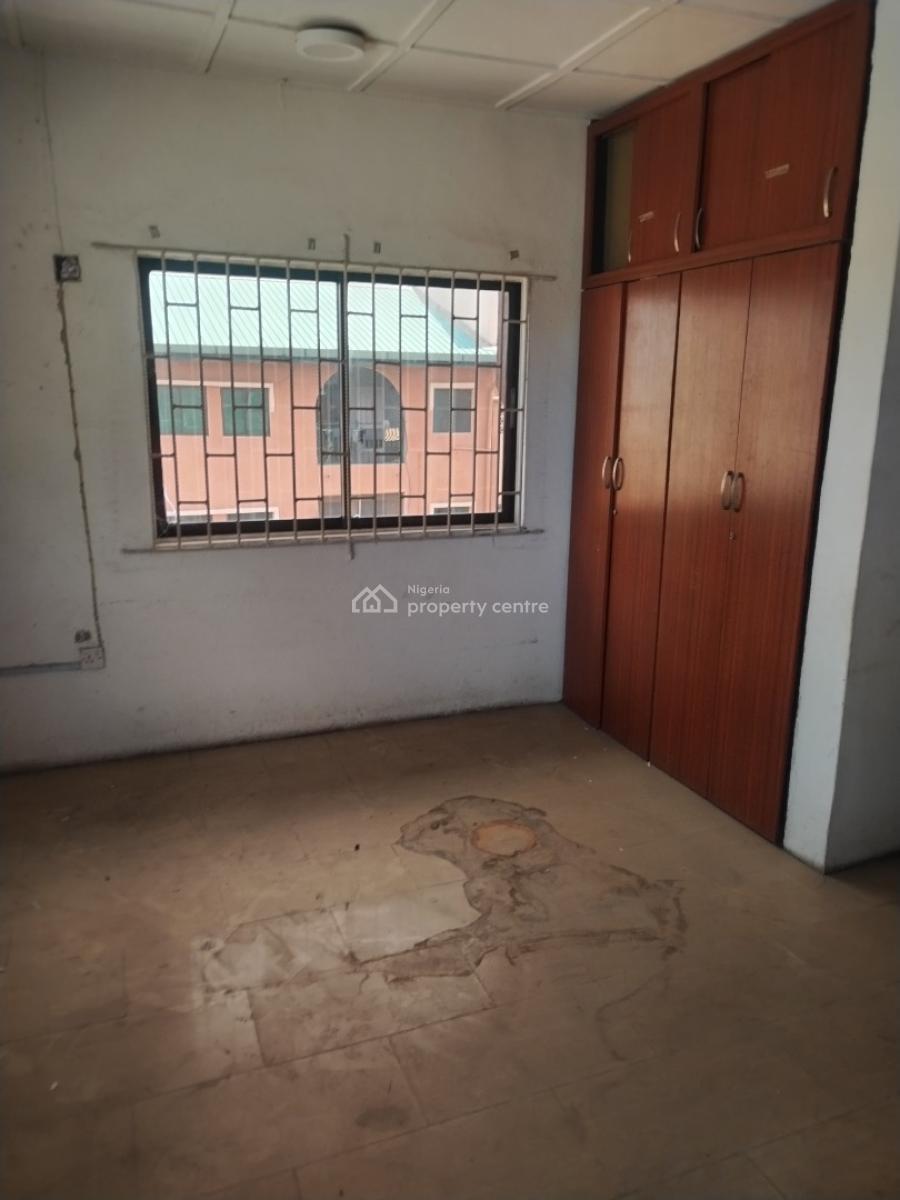 3 Bedroom Office Space in a Commercial Building, Off Herbert Macaulay /off Muritala Muhammed Way, Alagomeji, Yaba, Lagos, Office Space for Rent