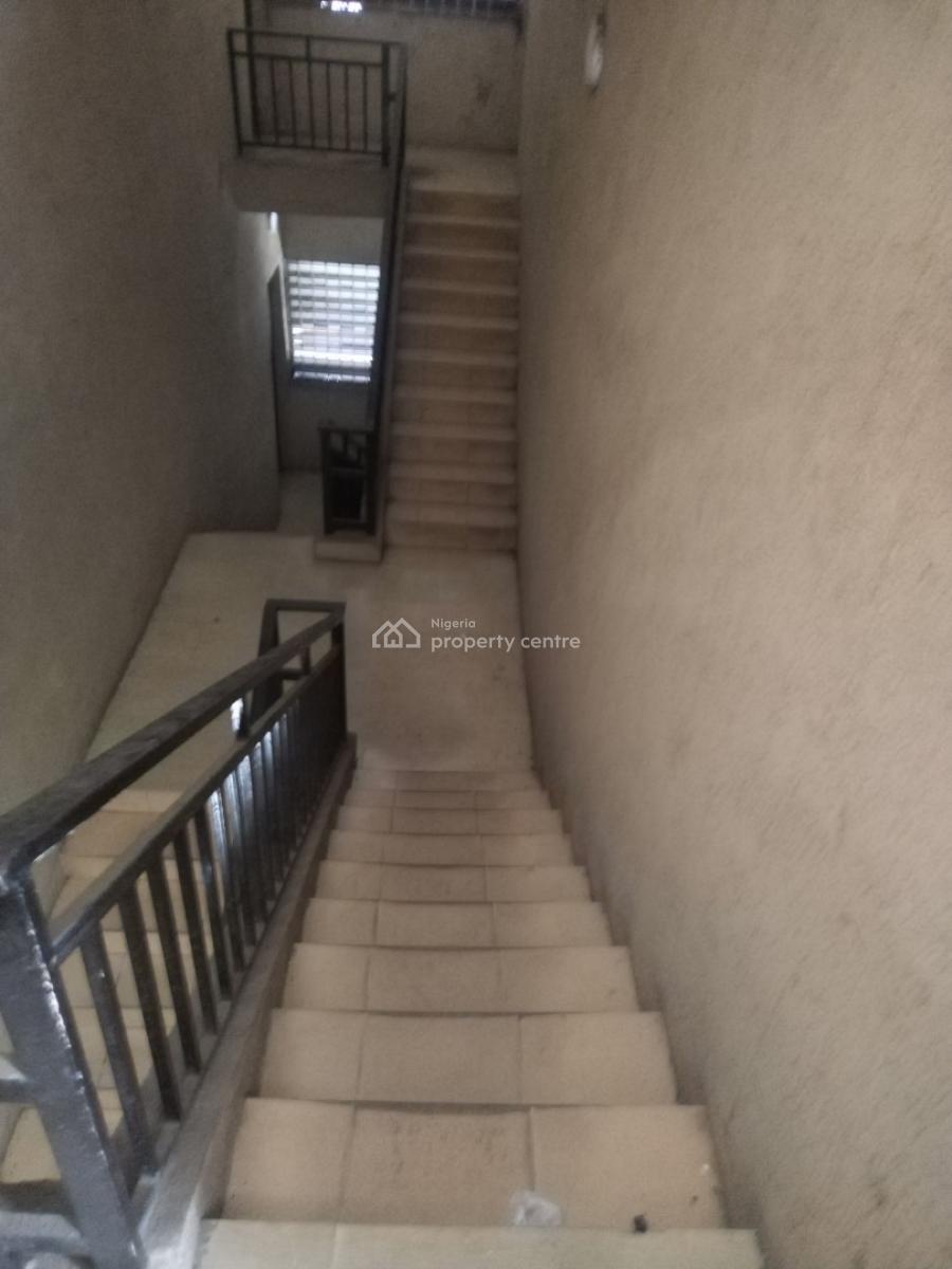 3 Bedroom Office Space in a Commercial Building, Off Herbert Macaulay /off Muritala Muhammed Way, Alagomeji, Yaba, Lagos, Office Space for Rent
