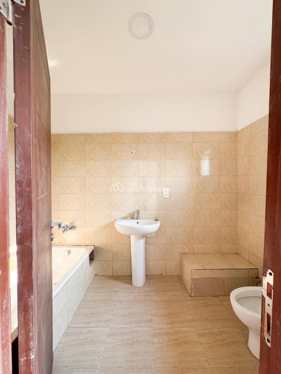 3 Bedroom Duplex + Bq, Vgc, Lekki, Lagos, Terraced Duplex for Sale