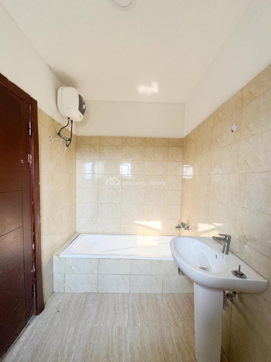 3 Bedroom Duplex + Bq, Vgc, Lekki, Lagos, Terraced Duplex for Sale