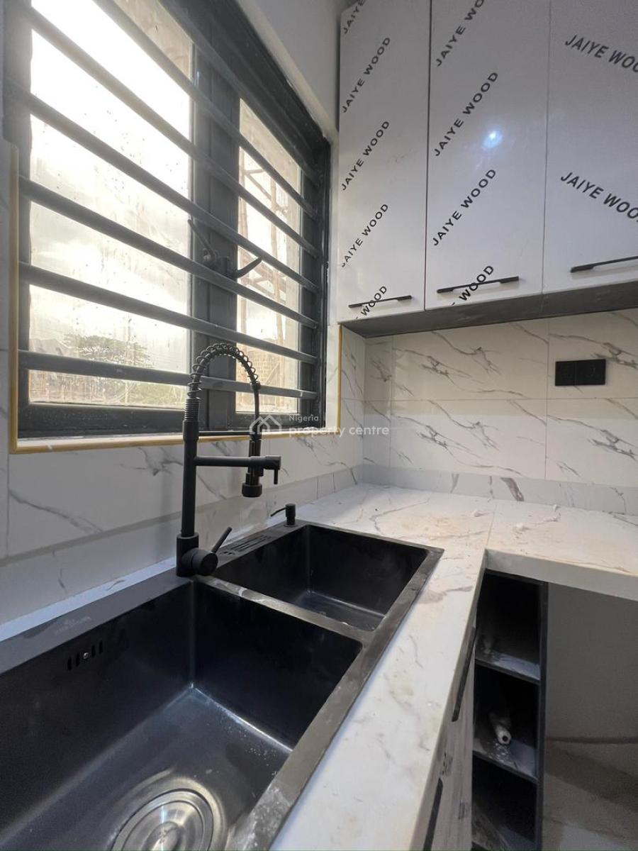Top-notch 4-bedroom Fully Detached Duplex with Smart Amenities, (25mins Drive to Ikeja), Mowe Town, Ogun, Detached Duplex for Sale