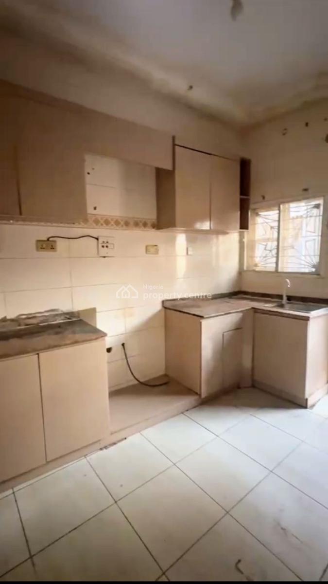 Spacious 3 Bedroom Flat, Sangotedo, Ajah, Lagos, Flat / Apartment for Rent