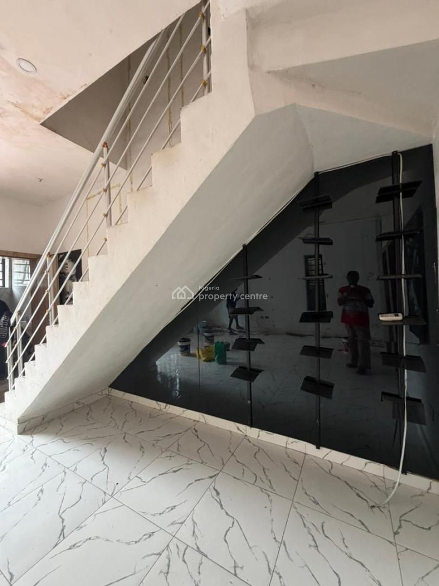 Spacious & Newly Renovated 4 Bedroom Semi-detached, Ikota, Lekki, Lagos, Semi-detached Duplex for Rent