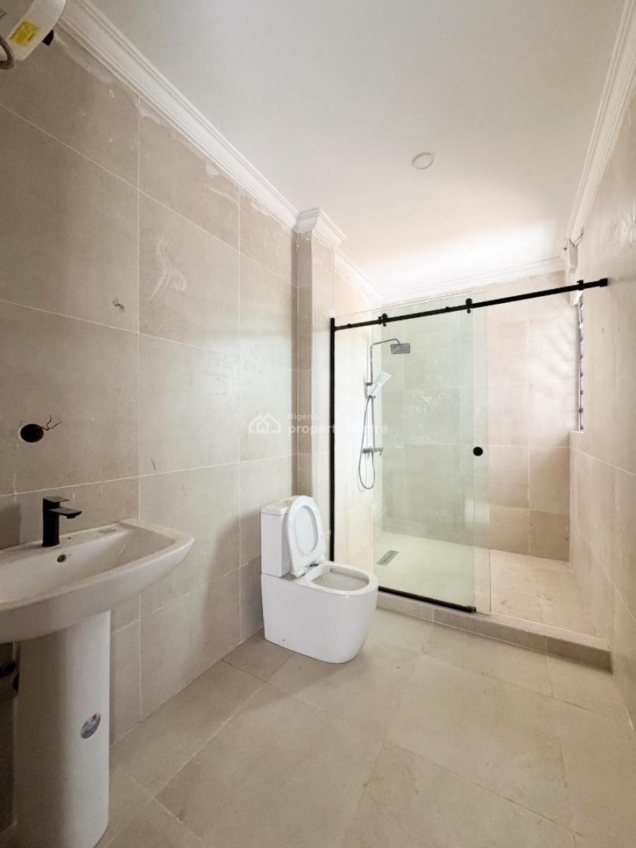 Lovely 4 Bedroom Apartment with Swimming Pool and Bq, Lekki Phase 1, Lekki Phase 1, Lekki, Lagos, Block of Flats for Sale