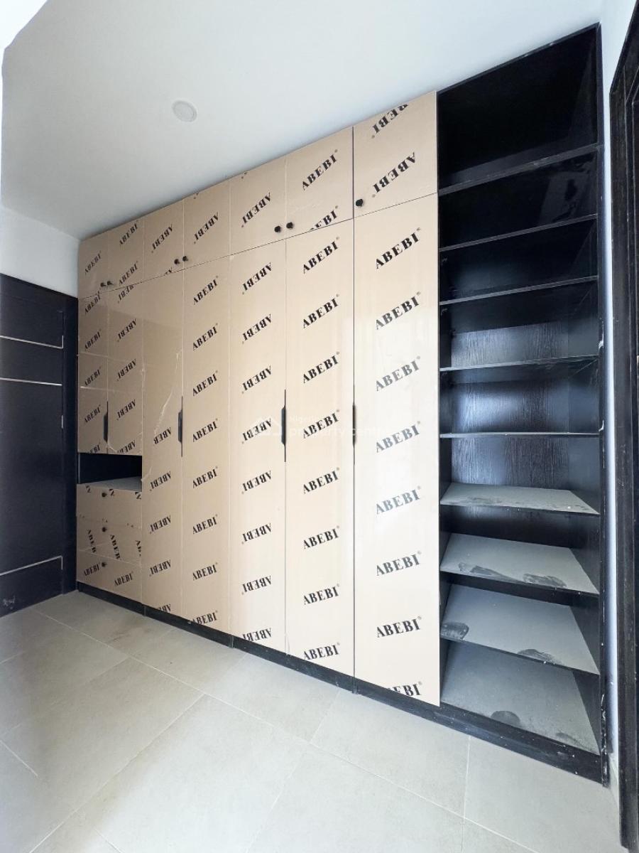 Lovely 4 Bedroom Apartment with Swimming Pool and Bq, Lekki Phase 1, Lekki Phase 1, Lekki, Lagos, Block of Flats for Sale