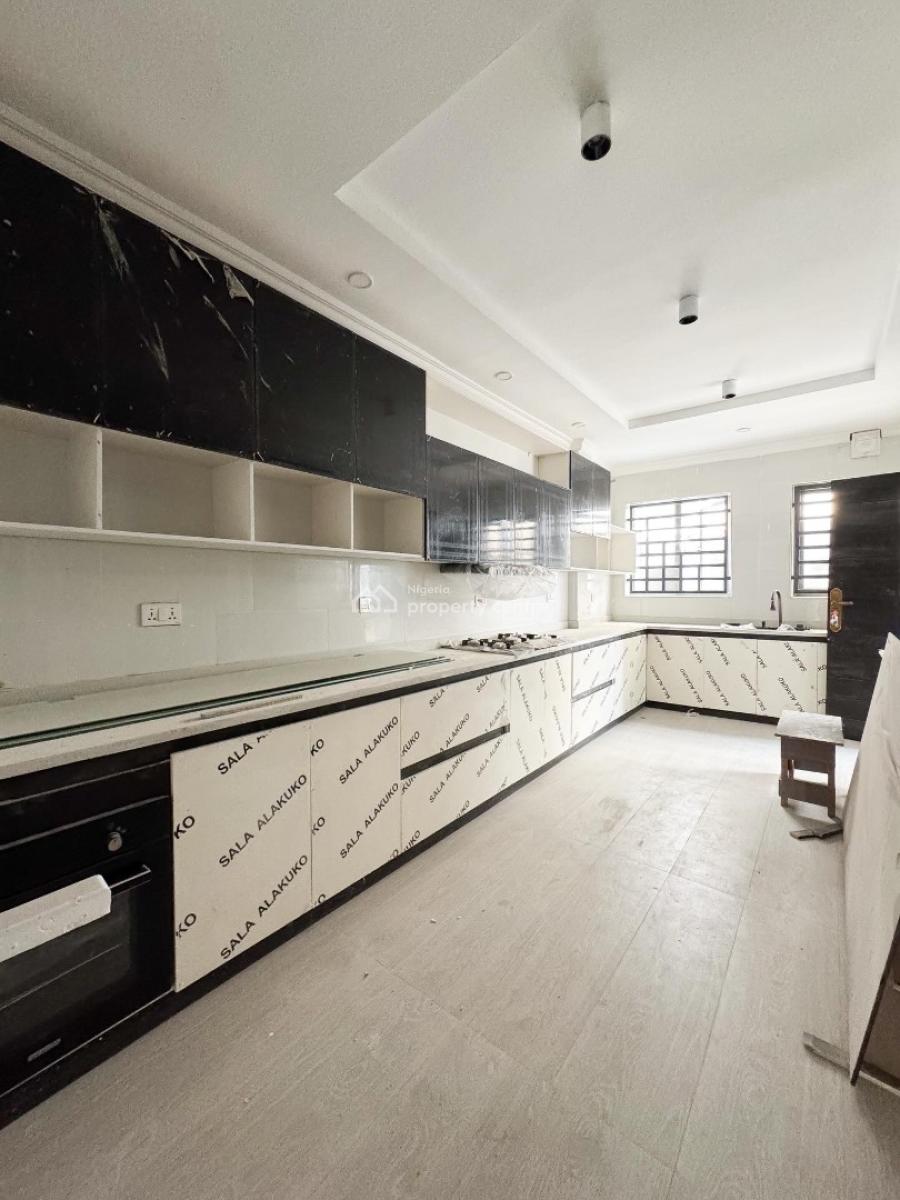 Lovely 4 Bedroom Apartment with Swimming Pool and Bq, Lekki Phase 1, Lekki Phase 1, Lekki, Lagos, Block of Flats for Sale