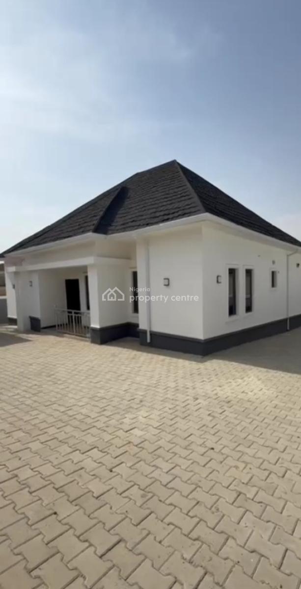 Brand Luxury Spacious 3 Bedrooms Bungalow+bq in a Beautiful Estate, Gwarinpa, Abuja, Detached Bungalow for Rent