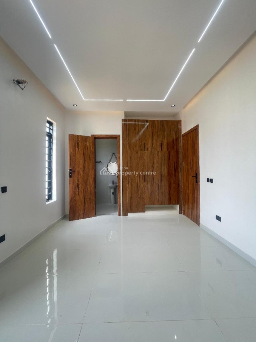 Elegant 5 Bedroom Fully Detached Duplex with Pool & Car Port, Sangotedo, Ajah, Lagos, Detached Duplex for Sale