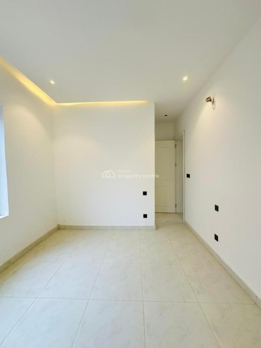 Unfurnished 4 Bedroom Semi Detached Duplex with Bq, Lekki Phase 1, Lekki, Lagos, Semi-detached Duplex for Sale
