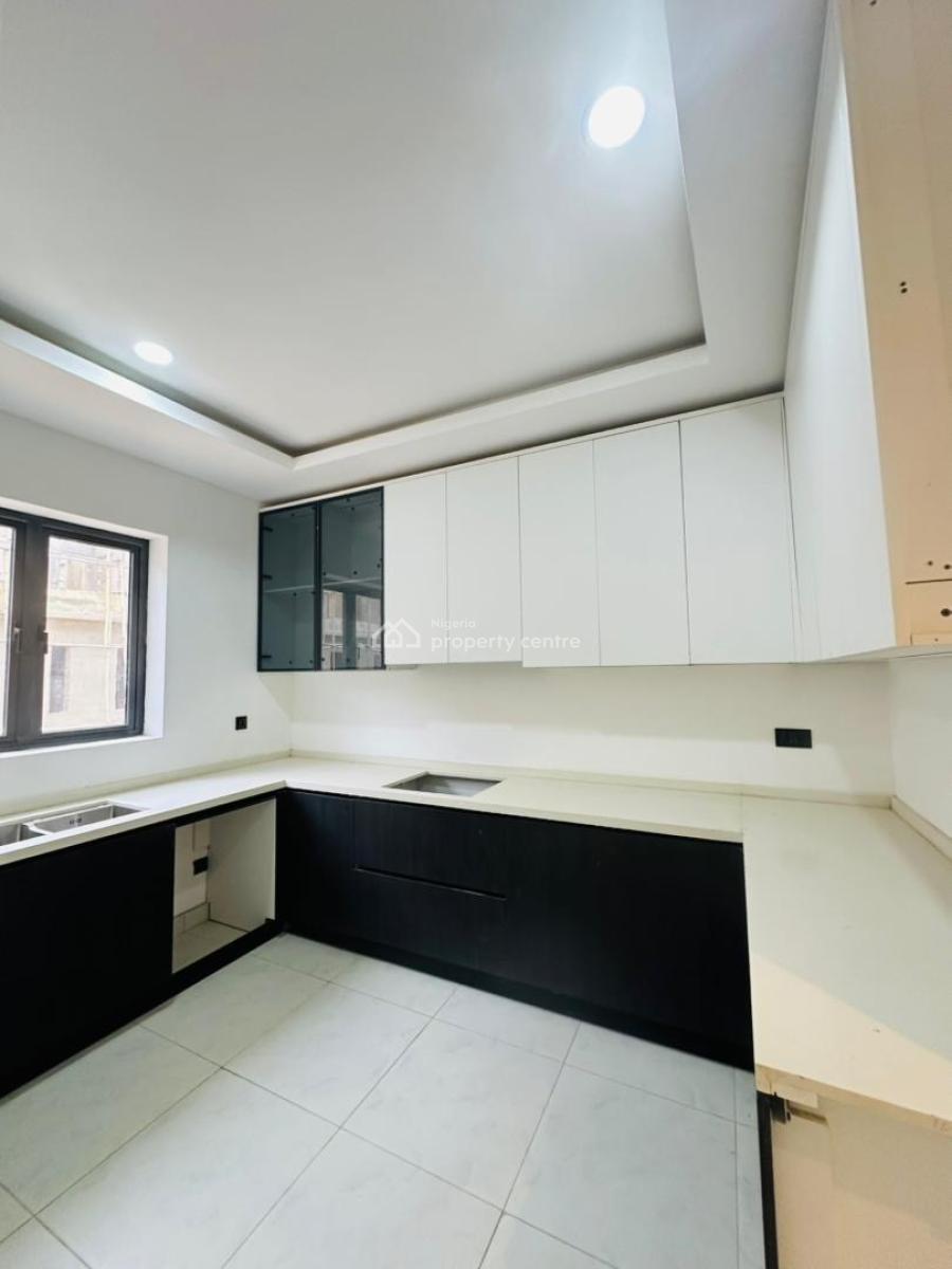 Unfurnished 4 Bedroom Semi Detached Duplex with Bq, Lekki Phase 1, Lekki, Lagos, Semi-detached Duplex for Sale