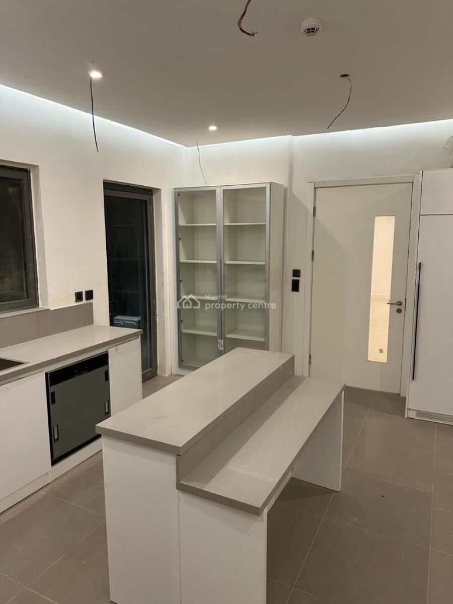 Tastefully Finished 3 Bedroom Luxury Serviced Apartments with a Room S, Old Ikoyi, Ikoyi, Lagos, Flat / Apartment for Sale