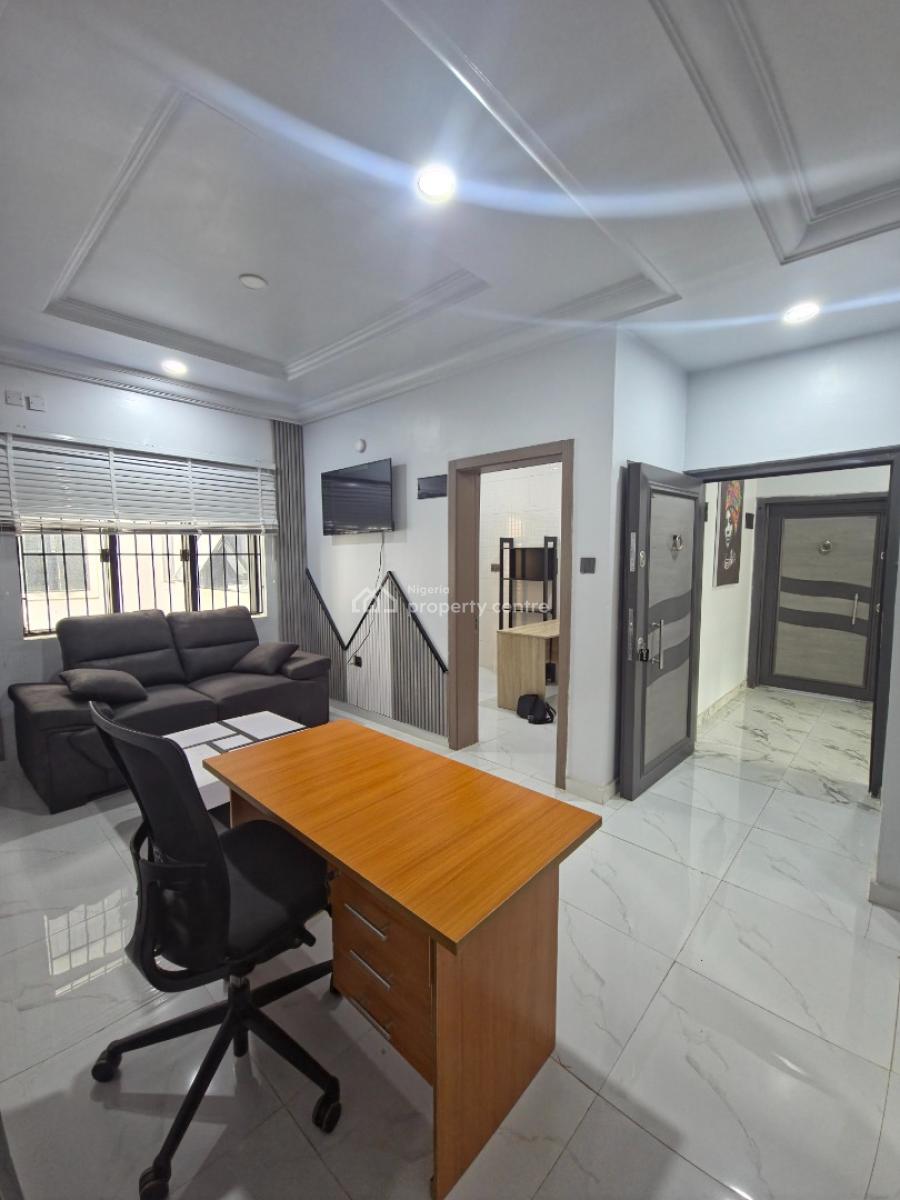Premium Fully Furnished Office Space, Oladosu Oladipo Close, Around Kolmor Metropolitan College, New Bodija, Ibadan, Oyo, Office Space for Rent