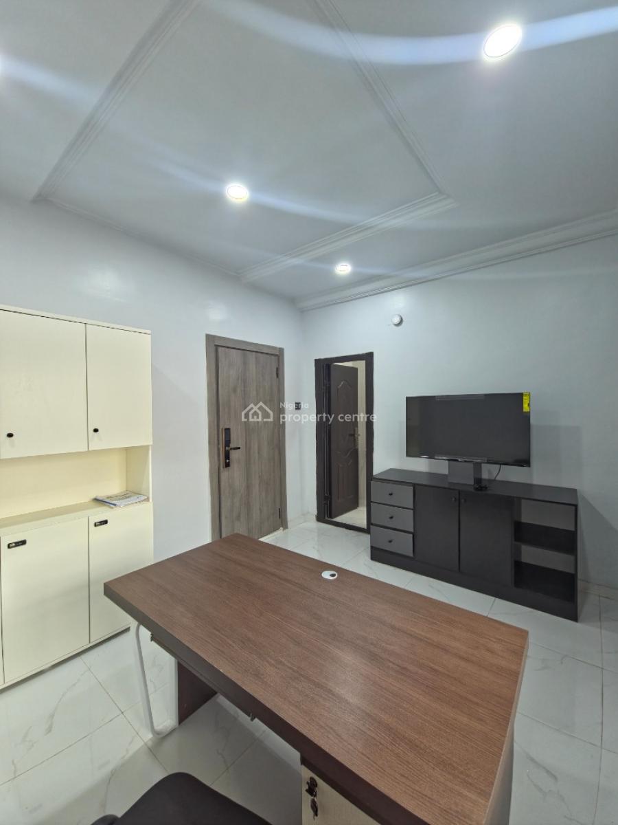 Premium Fully Furnished Office Space, Oladosu Oladipo Close, Around Kolmor Metropolitan College, New Bodija, Ibadan, Oyo, Office Space for Rent