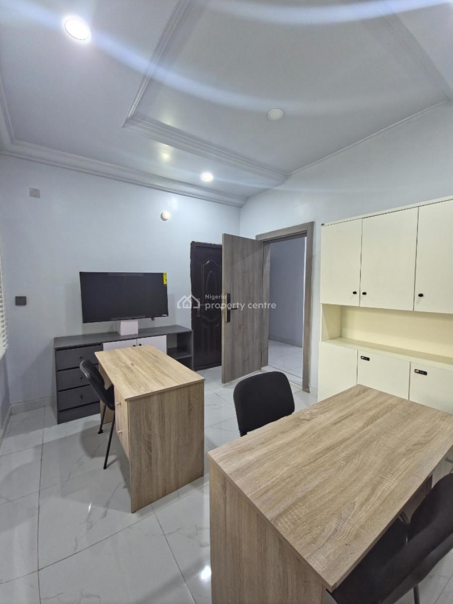 Premium Fully Furnished Office Space, Oladosu Oladipo Close, Around Kolmor Metropolitan College, New Bodija, Ibadan, Oyo, Office Space for Rent