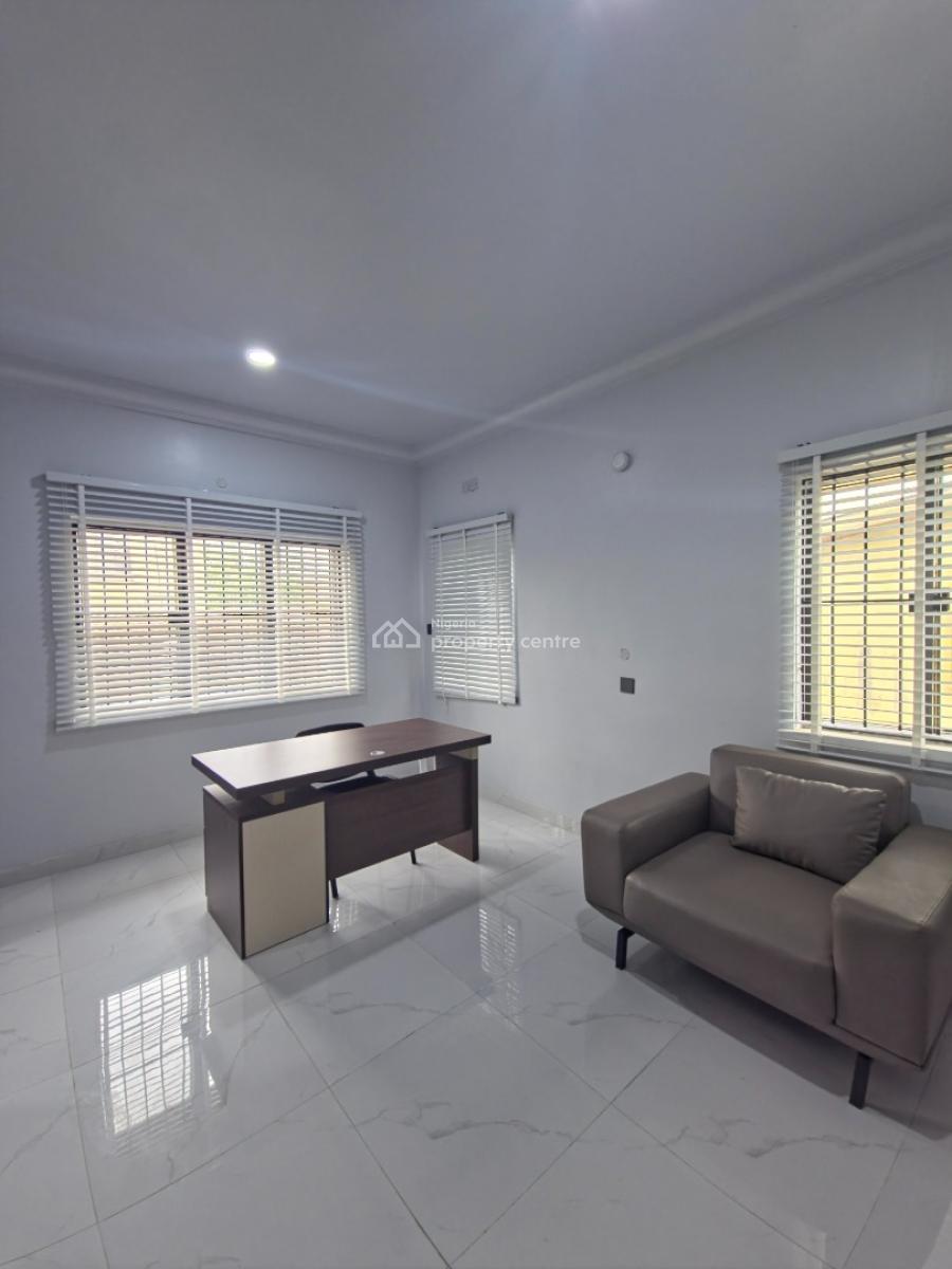 Premium Fully Furnished Office Space, Oladosu Oladipo Close, Around Kolmor Metropolitan College, New Bodija, Ibadan, Oyo, Office Space for Rent