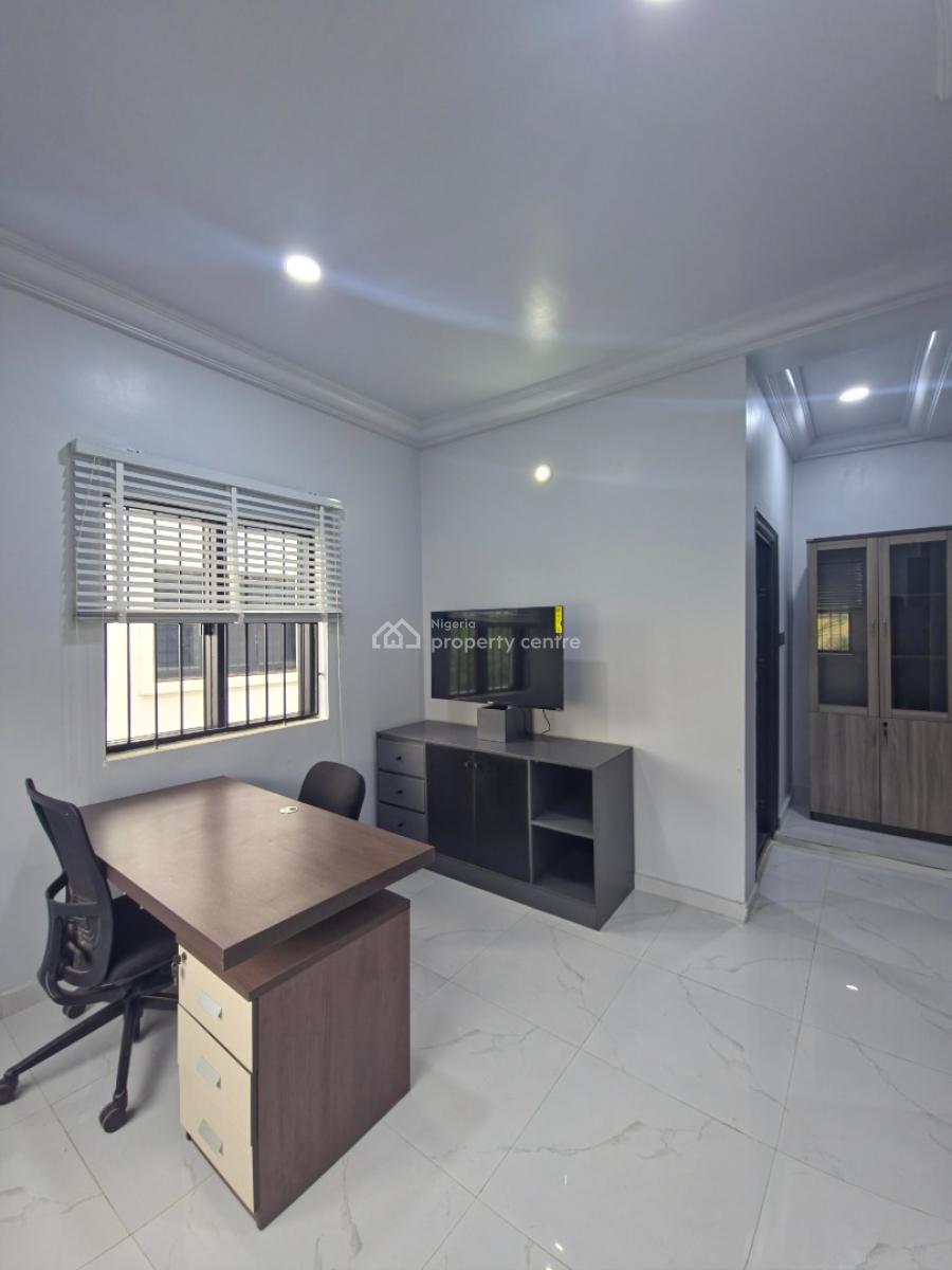 Premium Fully Furnished Office Space, Oladosu Oladipo Close, Around Kolmor Metropolitan College, New Bodija, Ibadan, Oyo, Office Space for Rent