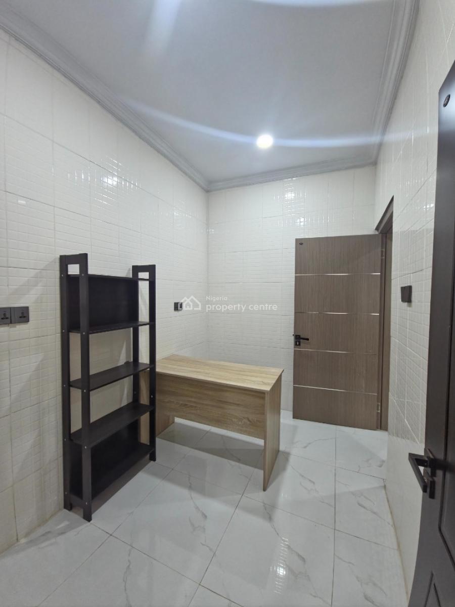 Premium Fully Furnished Office Space, Oladosu Oladipo Close, Around Kolmor Metropolitan College, New Bodija, Ibadan, Oyo, Office Space for Rent