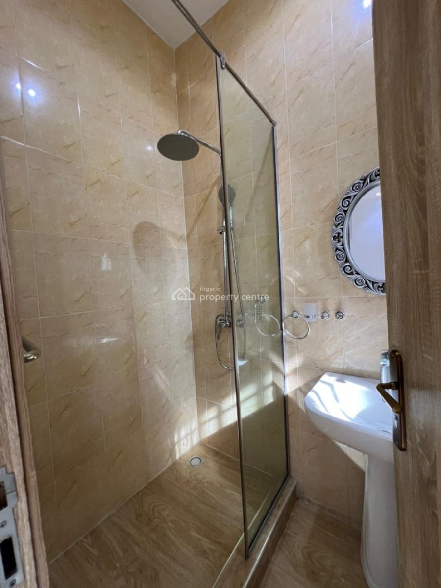 Exquisite Spacious 3 Bedroom Apartment with Bq, Lekki Phase 1, Lekki, Lagos, Flat / Apartment for Rent