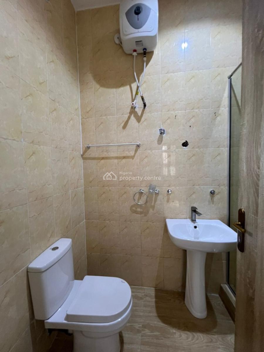 Exquisite Spacious 3 Bedroom Apartment with Bq, Lekki Phase 1, Lekki, Lagos, Flat / Apartment for Rent