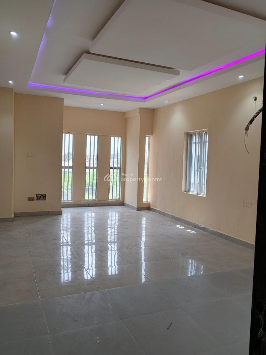 Luxury 2 Bedroom Flat, Ogoyo Estate, Off Mobil Estate, Ilaje, Ajah, Lagos, Flat / Apartment for Rent