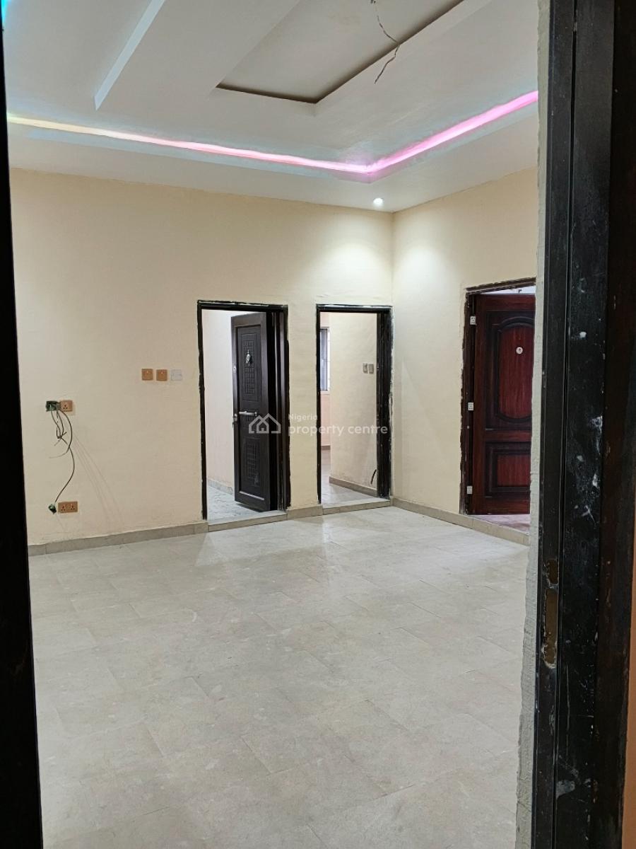 Luxury 2 Bedroom Flat, Ogoyo Estate, Off Mobil Estate, Ilaje, Ajah, Lagos, Flat / Apartment for Rent