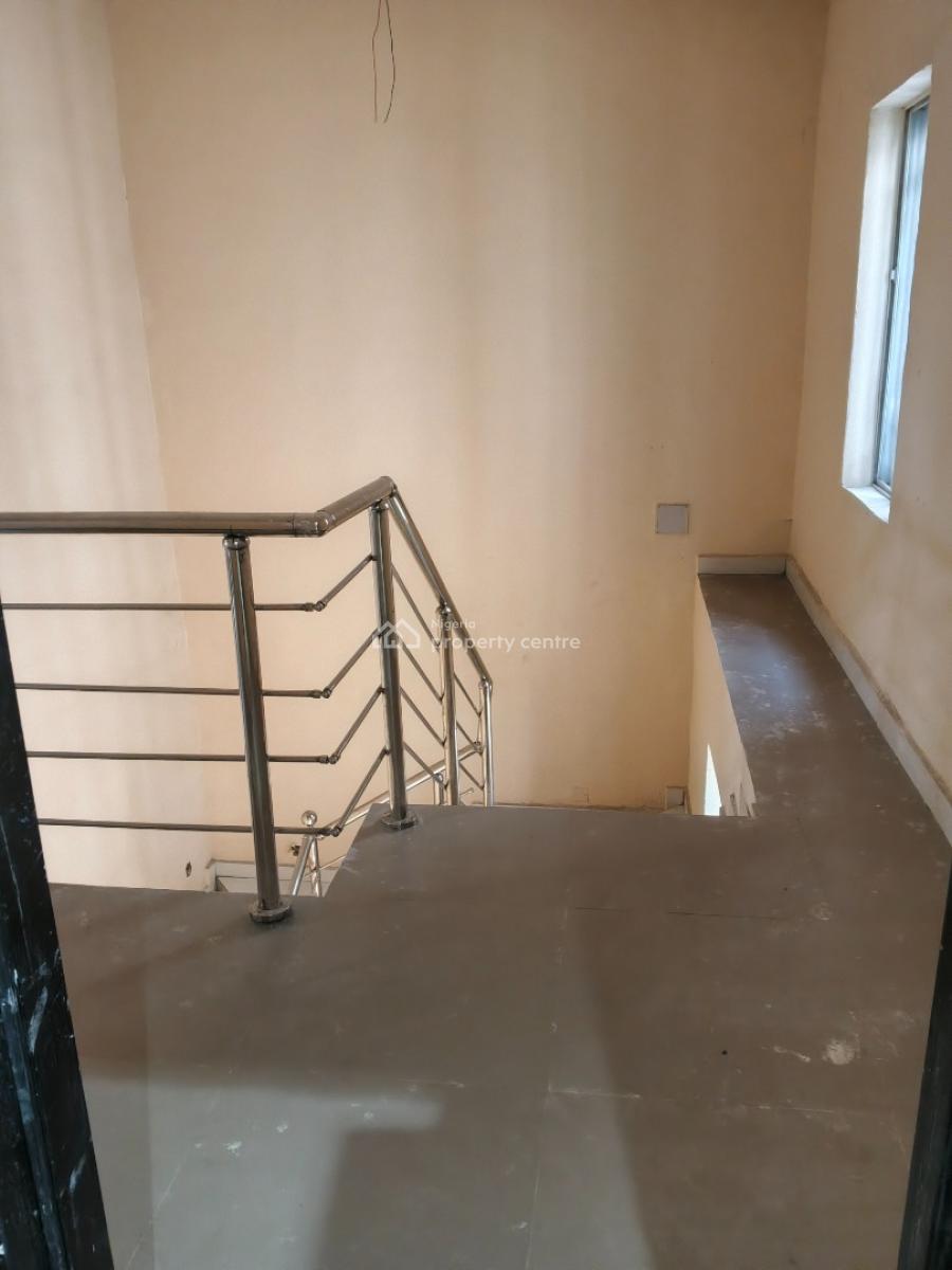 Luxury 2 Bedroom Flat, Ogoyo Estate, Off Mobil Estate, Ilaje, Ajah, Lagos, Flat / Apartment for Rent