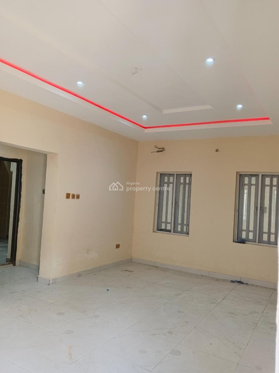 Luxury 2 Bedroom Flat, Ogoyo Estate, Off Mobil Estate, Ilaje, Ajah, Lagos, Flat / Apartment for Rent