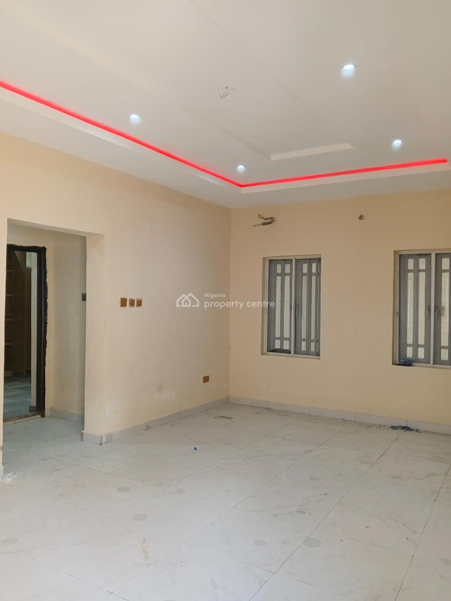 Luxury 2 Bedroom Flat, Ogoyo Estate, Off Mobil Estate, Ilaje, Ajah, Lagos, Flat / Apartment for Rent