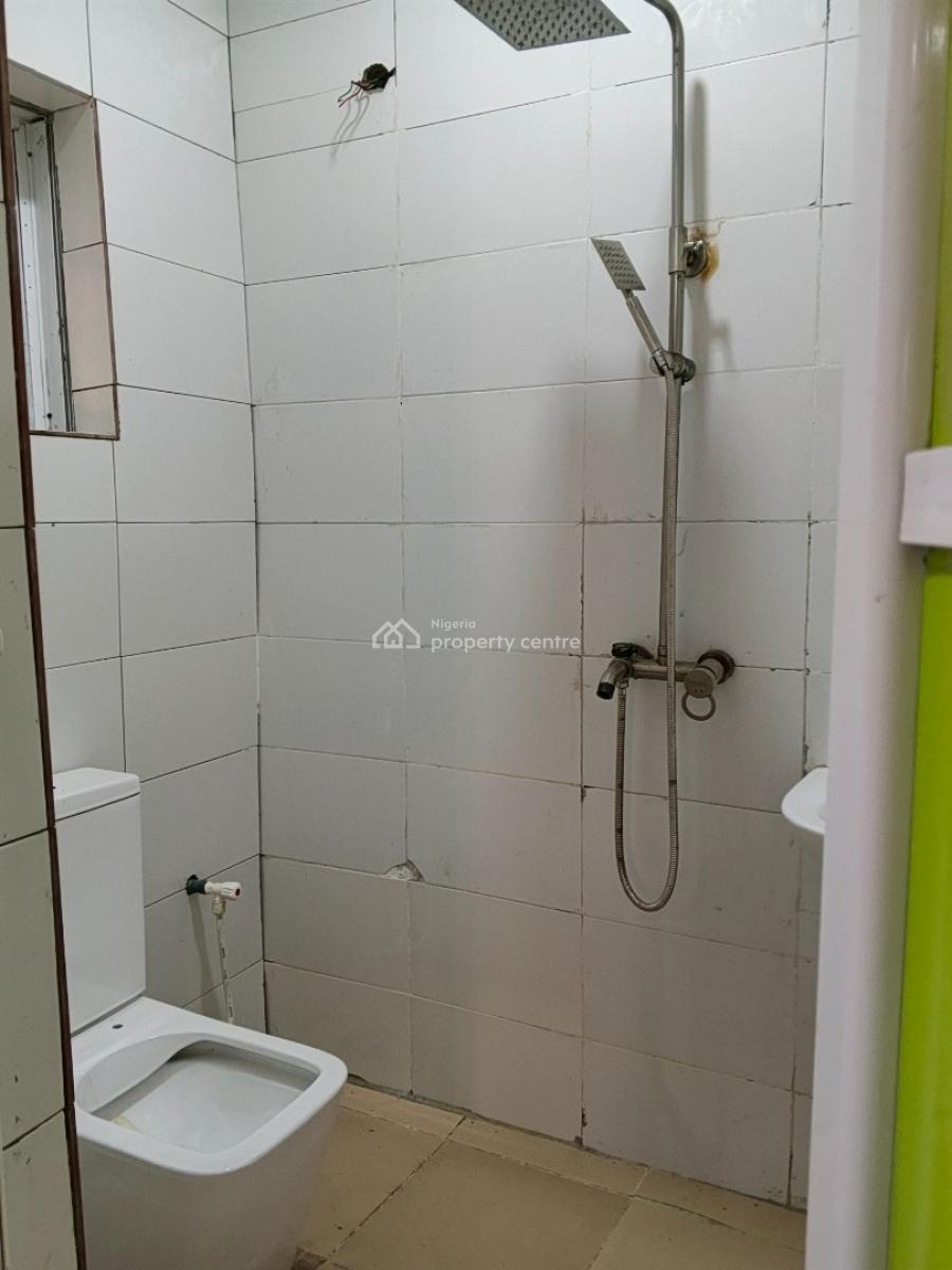 Luxury 2 Bedroom Flat, Ogoyo Estate, Off Mobil Estate, Ilaje, Ajah, Lagos, Flat / Apartment for Rent