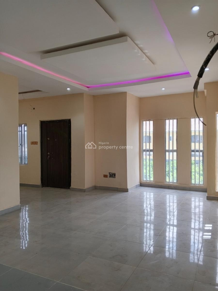 Luxury 2 Bedroom Flat, Ogoyo Estate, Off Mobil Estate, Ilaje, Ajah, Lagos, Flat / Apartment for Rent