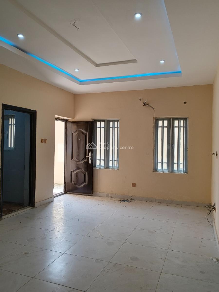 Luxury 2 Bedroom Flat, Ogoyo Estate, Off Mobil Estate, Ilaje, Ajah, Lagos, Flat / Apartment for Rent