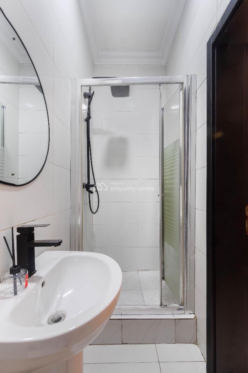 Luxury 2-bedroom Apartment, Lekki Phase 1, Lekki, Lagos, Flat / Apartment Short Let