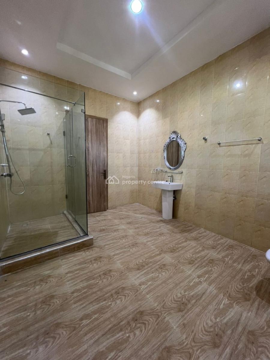 Luxury Spacious 5 Bedroom Penthouse with Bq, Lekki Phase 1, Lekki, Lagos, Flat / Apartment for Rent
