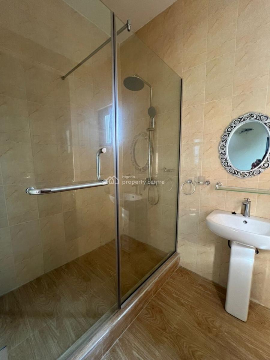 Luxury Spacious 5 Bedroom Penthouse with Bq, Lekki Phase 1, Lekki, Lagos, Flat / Apartment for Rent
