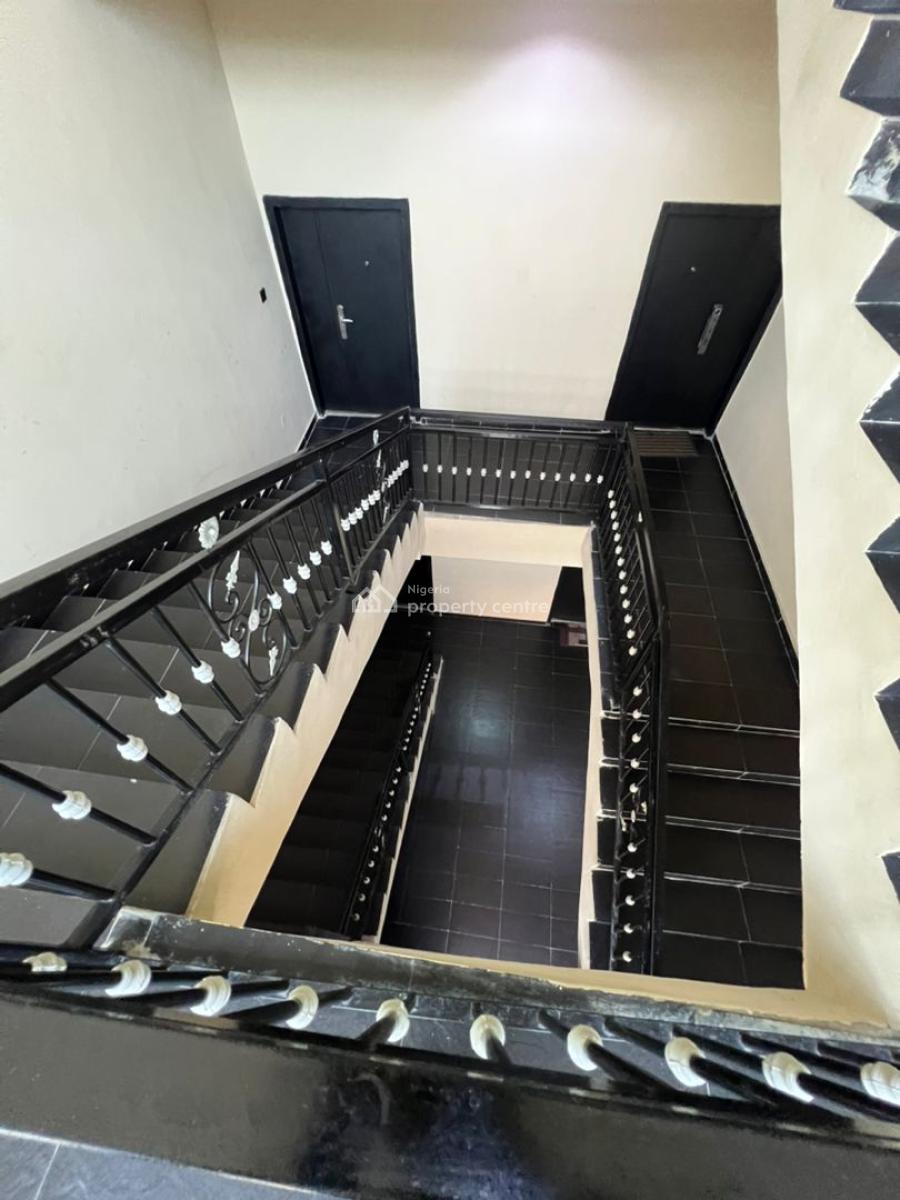 Luxury Spacious 5 Bedroom Penthouse with Bq, Lekki Phase 1, Lekki, Lagos, Flat / Apartment for Rent