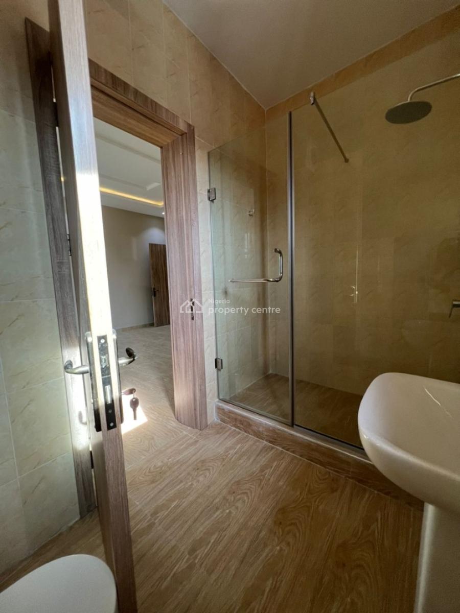 Luxury Spacious 5 Bedroom Penthouse with Bq, Lekki Phase 1, Lekki, Lagos, Flat / Apartment for Rent