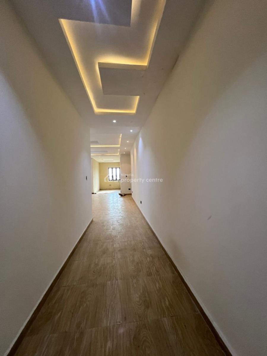 Luxury Spacious 5 Bedroom Penthouse with Bq, Lekki Phase 1, Lekki, Lagos, Flat / Apartment for Rent