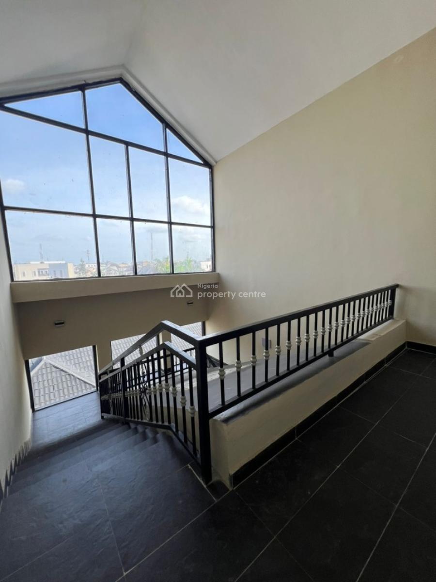 Luxury Spacious 5 Bedroom Penthouse with Bq, Lekki Phase 1, Lekki, Lagos, Flat / Apartment for Rent