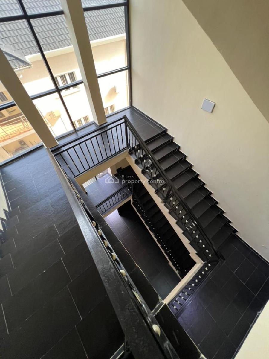 Luxury Spacious 5 Bedroom Penthouse with Bq, Lekki Phase 1, Lekki, Lagos, Flat / Apartment for Rent